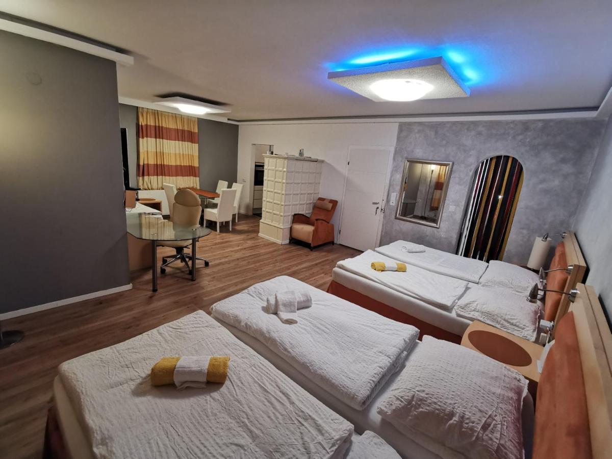 Pension Foehrenhain Герасдорф-бай-Вин Экстерьер фото