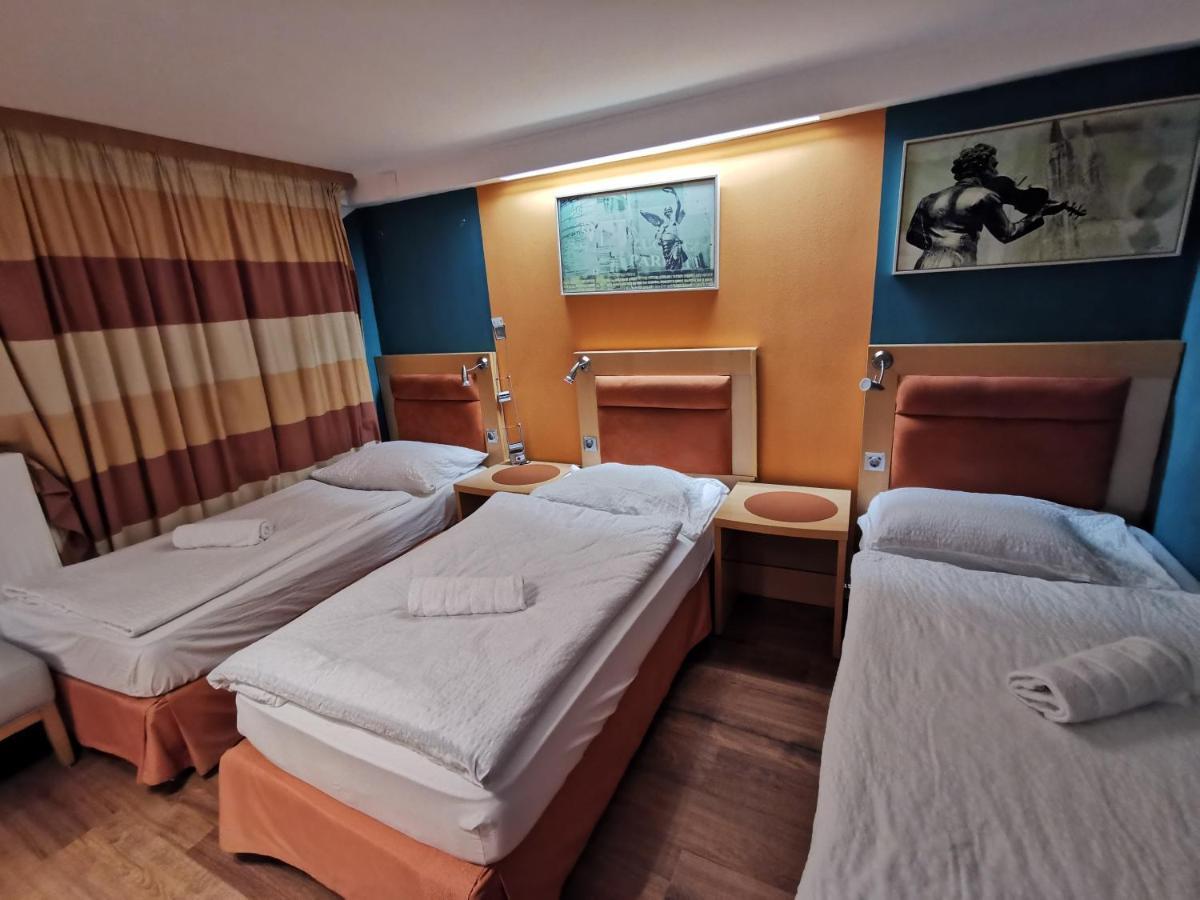 Pension Foehrenhain Герасдорф-бай-Вин Экстерьер фото
